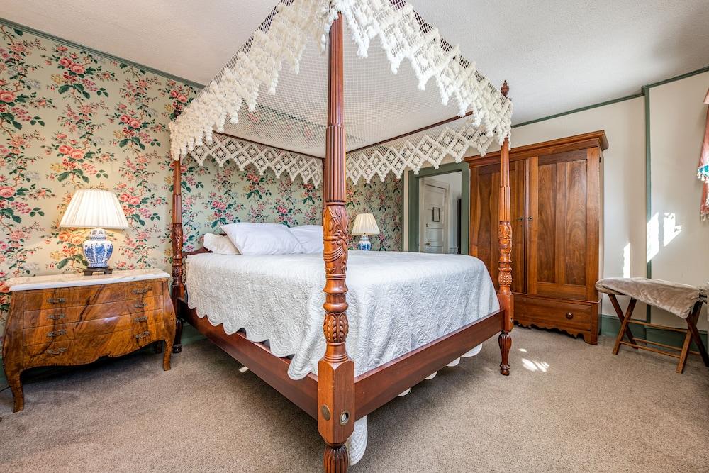 Wayside Inn photo 68
