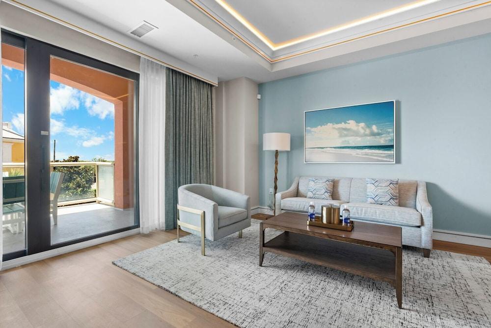 Harbor Suites at Harborwalk Village photo 26