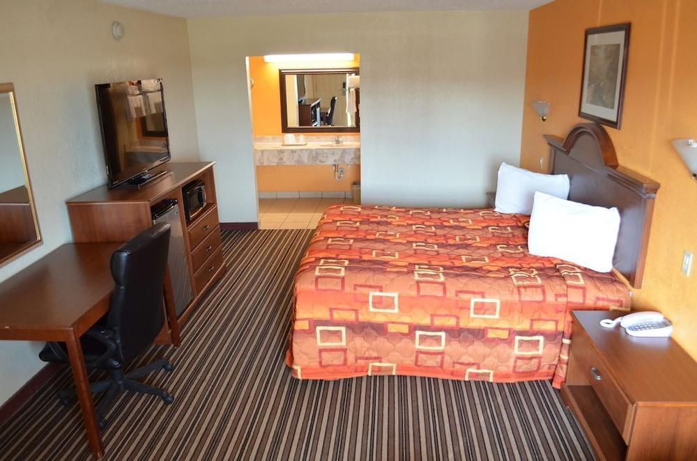 Royal Inn photo 3