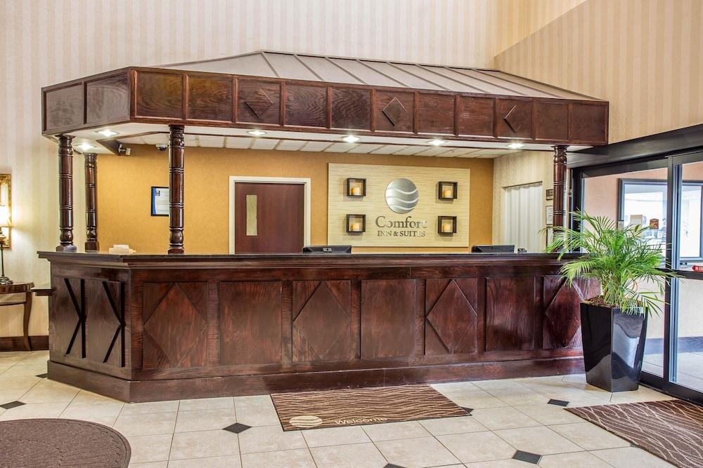 Comfort Inn & Suites Ft. Jackson Maingate photo 3