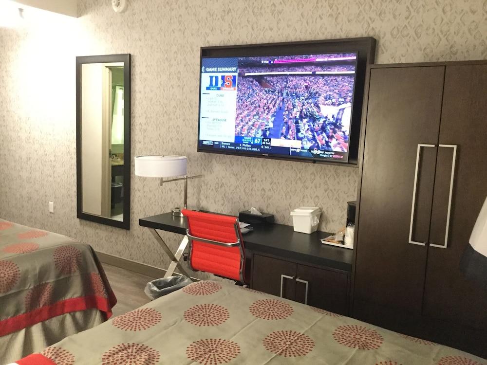 Ramada by Wyndham Bronx Terminal photo 19