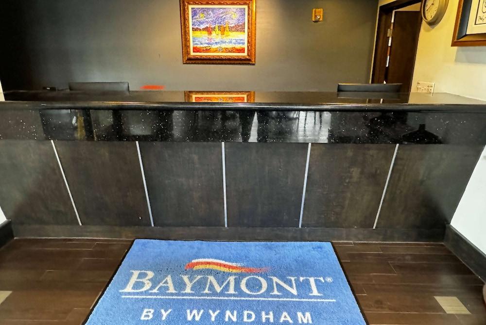 Baymont by Wyndham Houston North photo 4