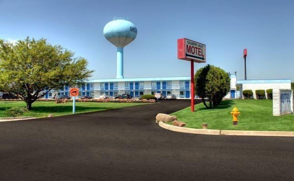 Country Host Motel photo 13