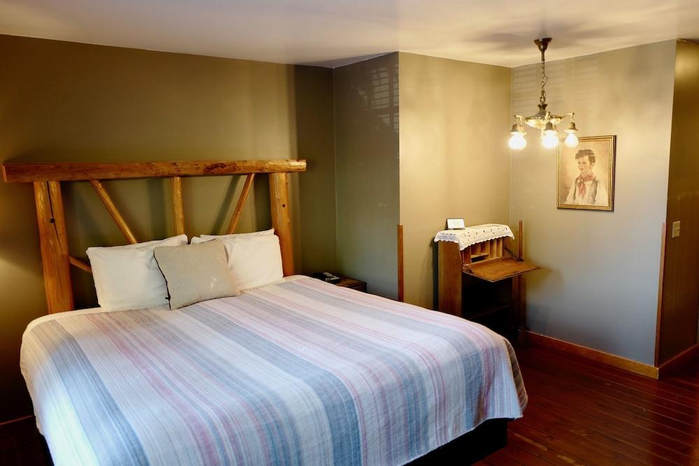 Sumas Mountain Lodge photo 32