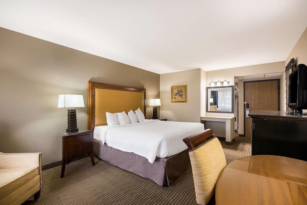 Revel Hotel Minot, SureStay Collection by Best Western photo 28