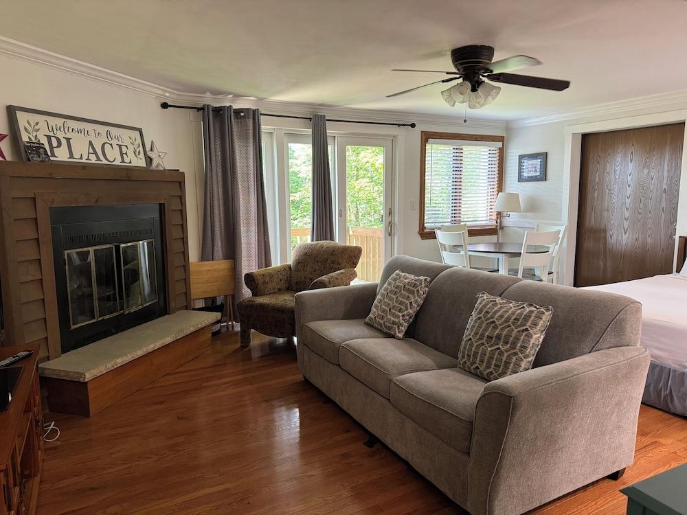 Sunset Condominiums photo 20