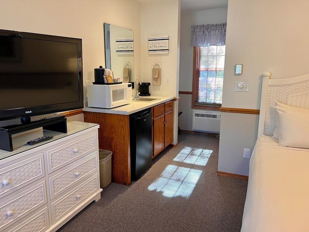 Bay Breeze Resort photo 75