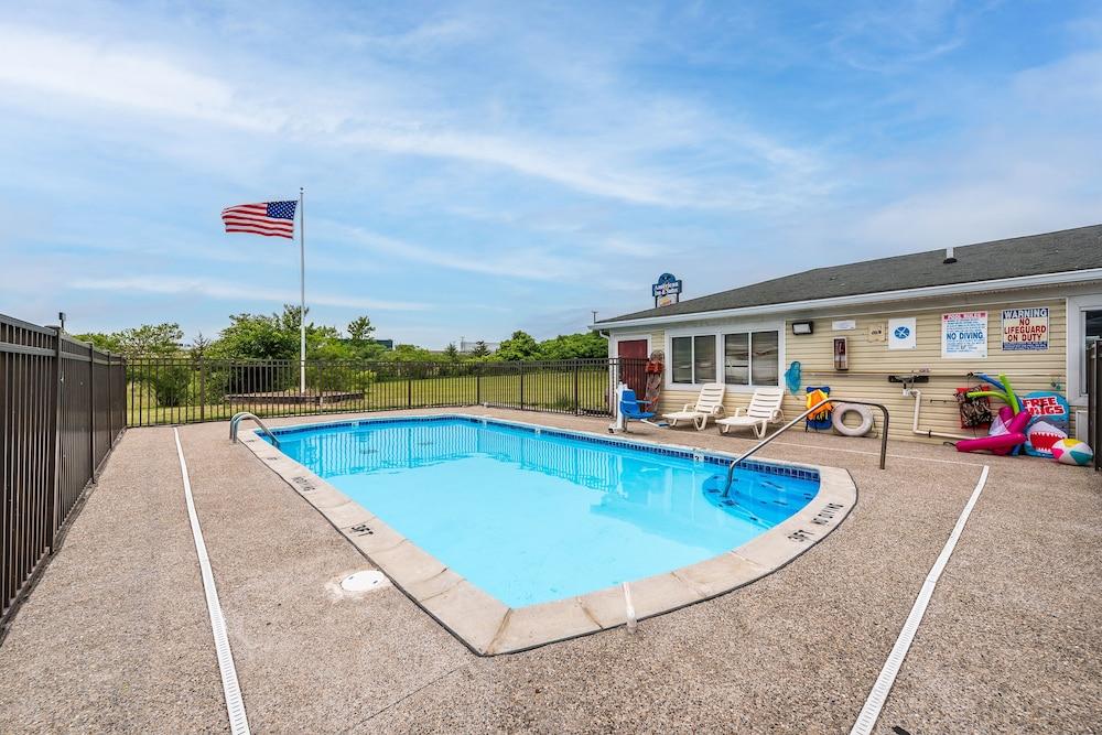 American Inn and Suites Dundee photo 37
