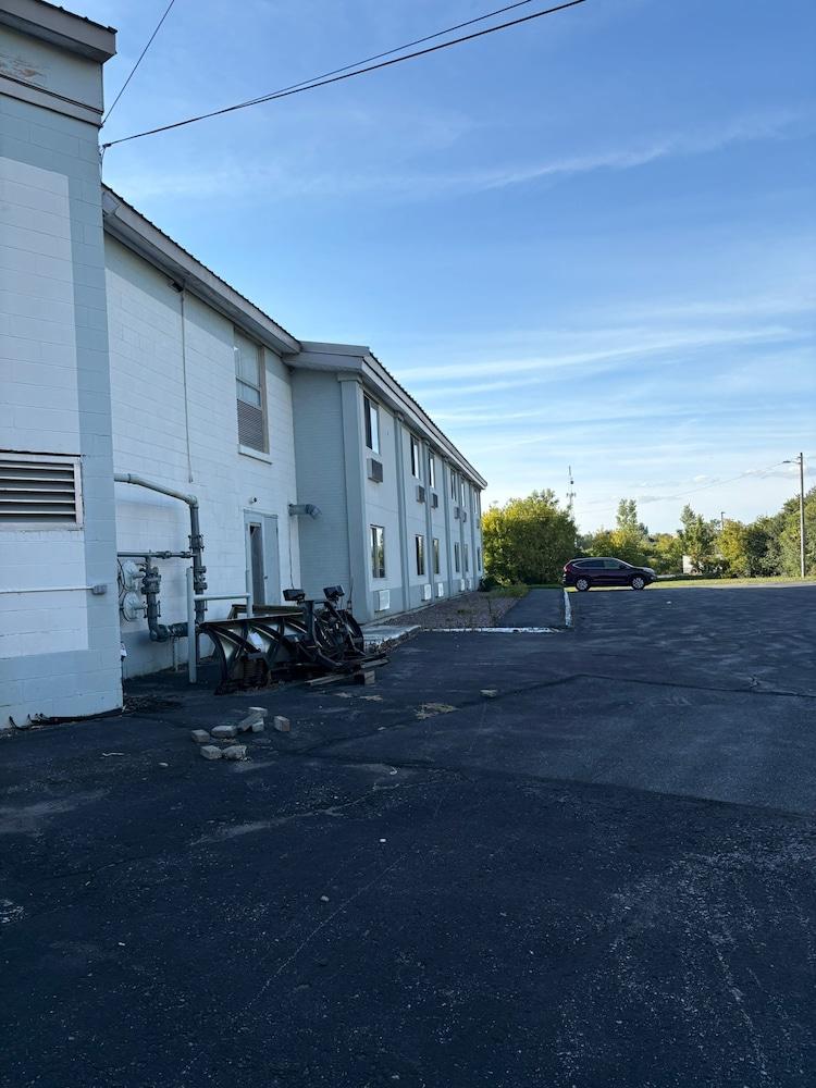 Travel Inn photo 16