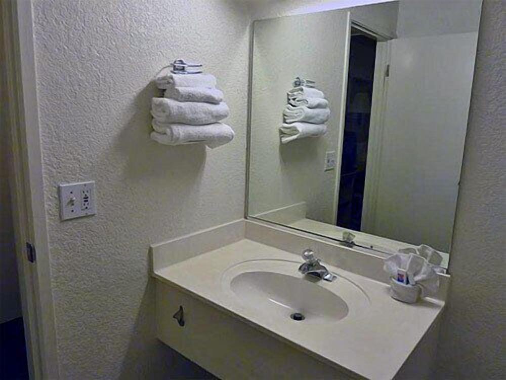 Park Inn by Radisson, Wells photo 18