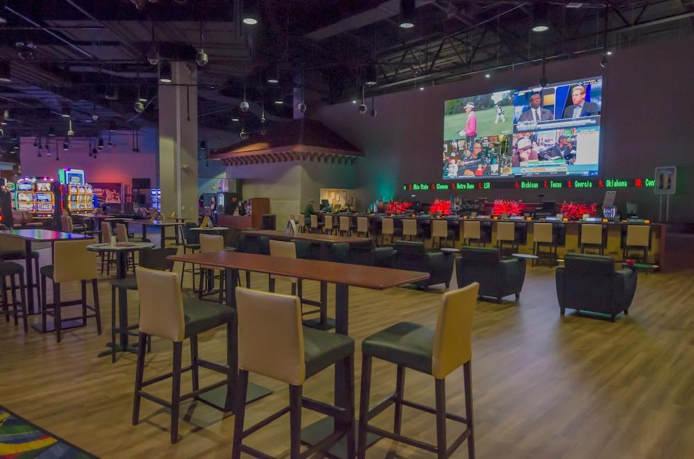 Wheeling Island Hotel-Casino-Racetrack photo 24