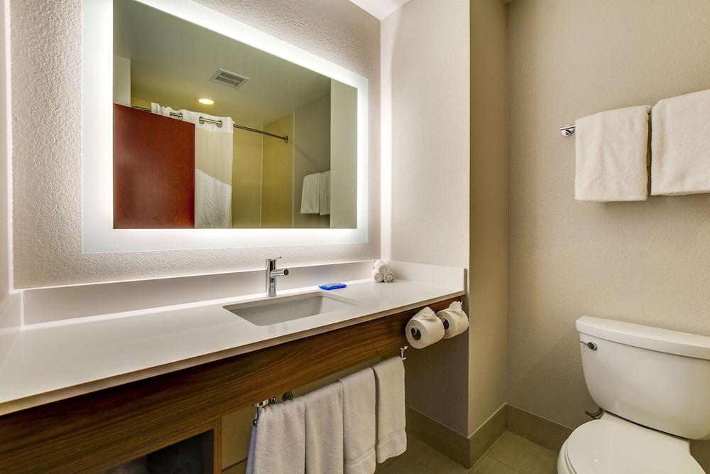 Holiday Inn Express Vincennes by IHG photo 20