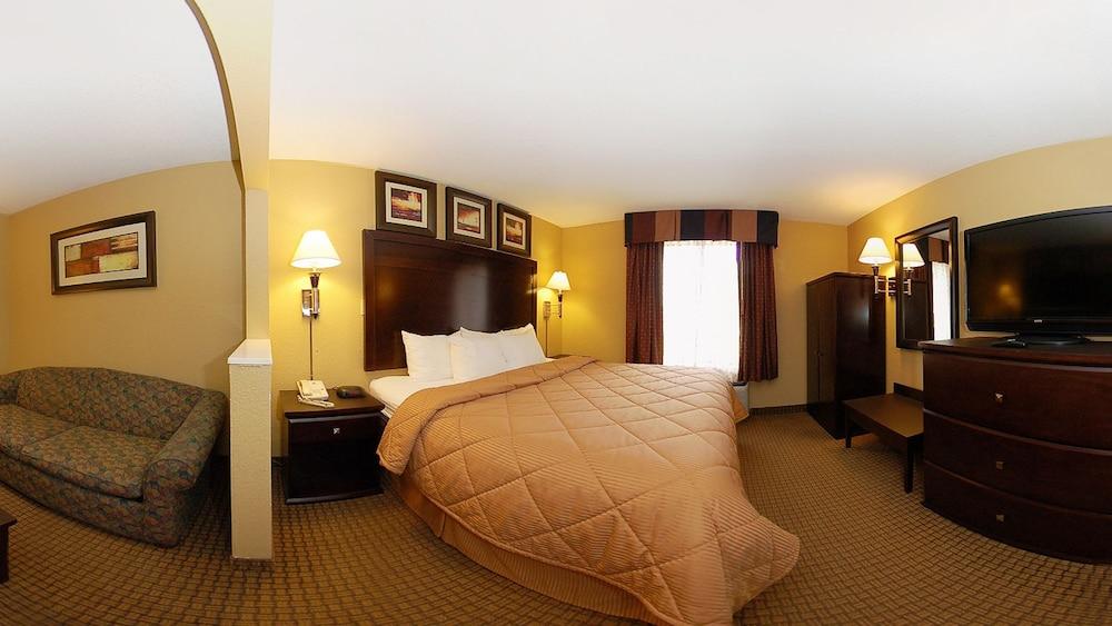 Quality Inn & Suites Lafayette photo 3