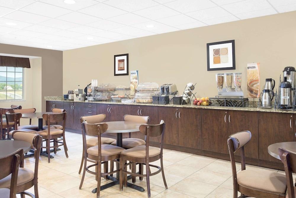 Microtel Inn & Suites by Wyndham Mansfield photo 7