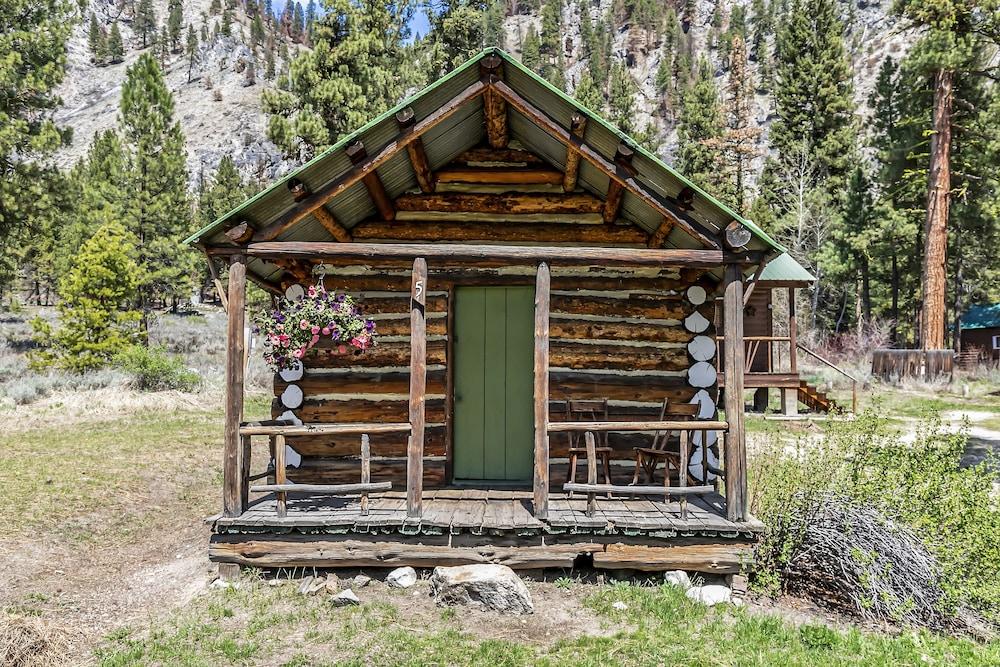 Sawtooth Lodge photo 44