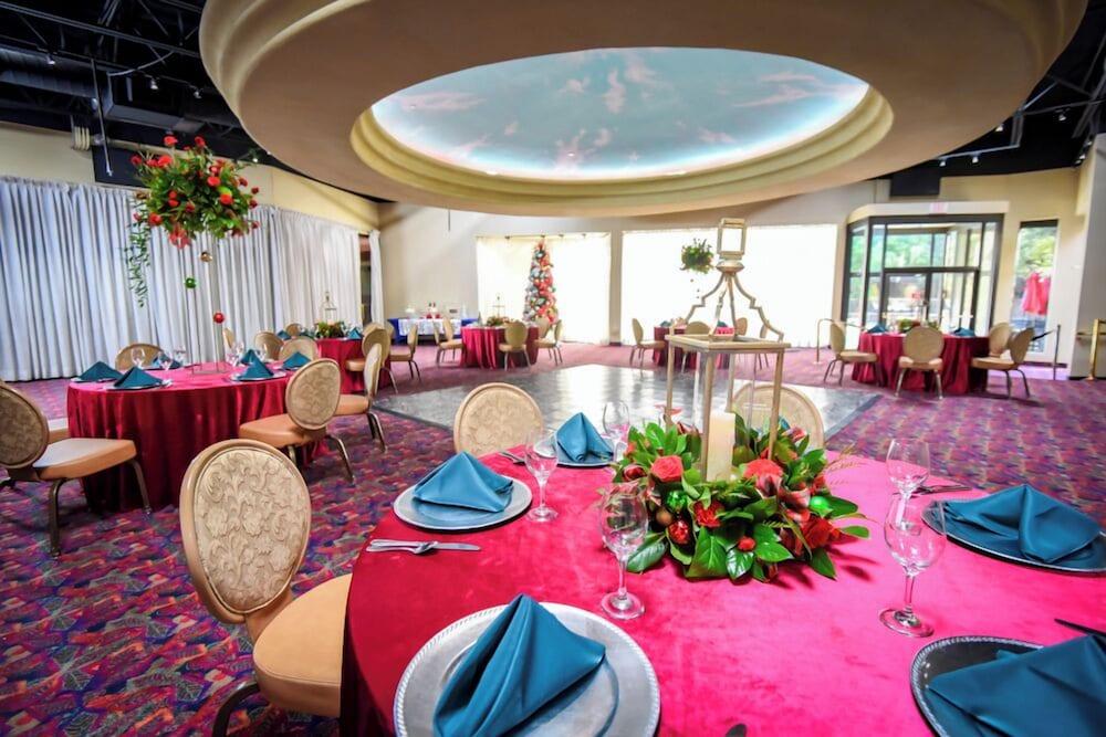 MCM Elegante Hotel and Conference Center Odessa photo 18