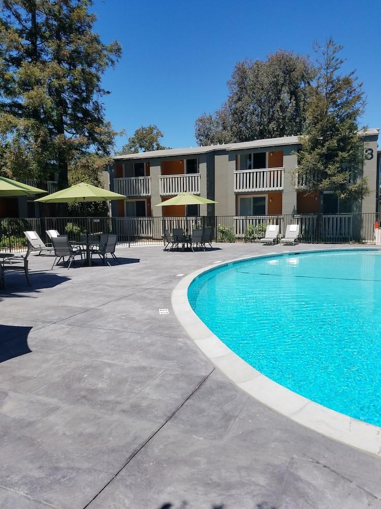Good Nite Inn - Redwood City photo 16