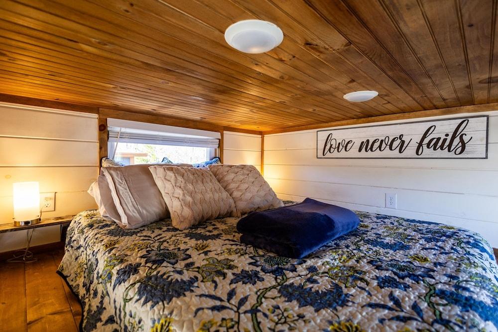 Sojourn Lodging photo 17