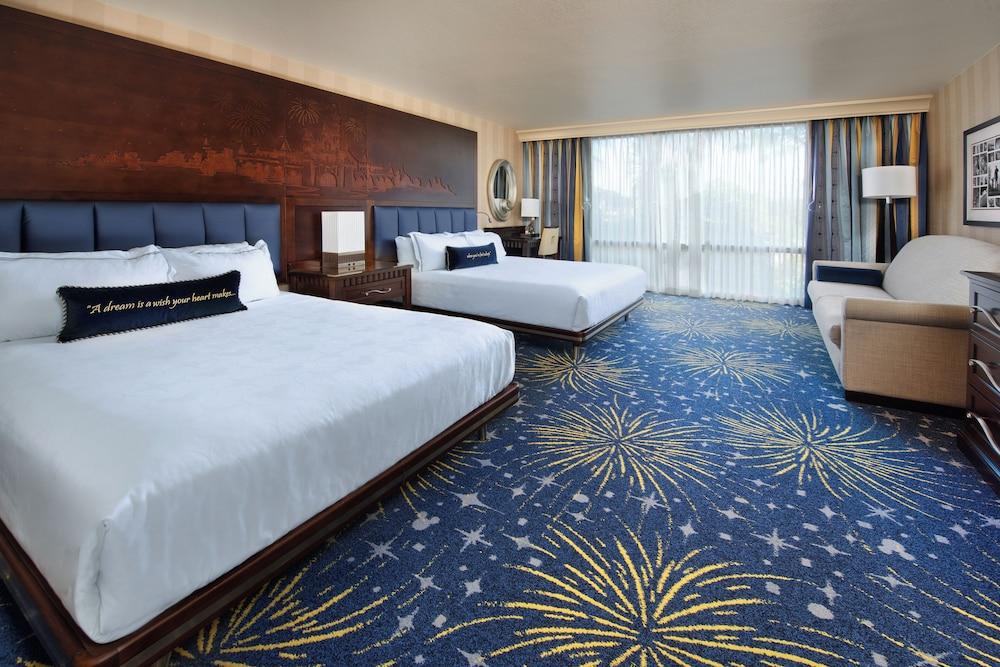 Disneyland Hotel photo 61