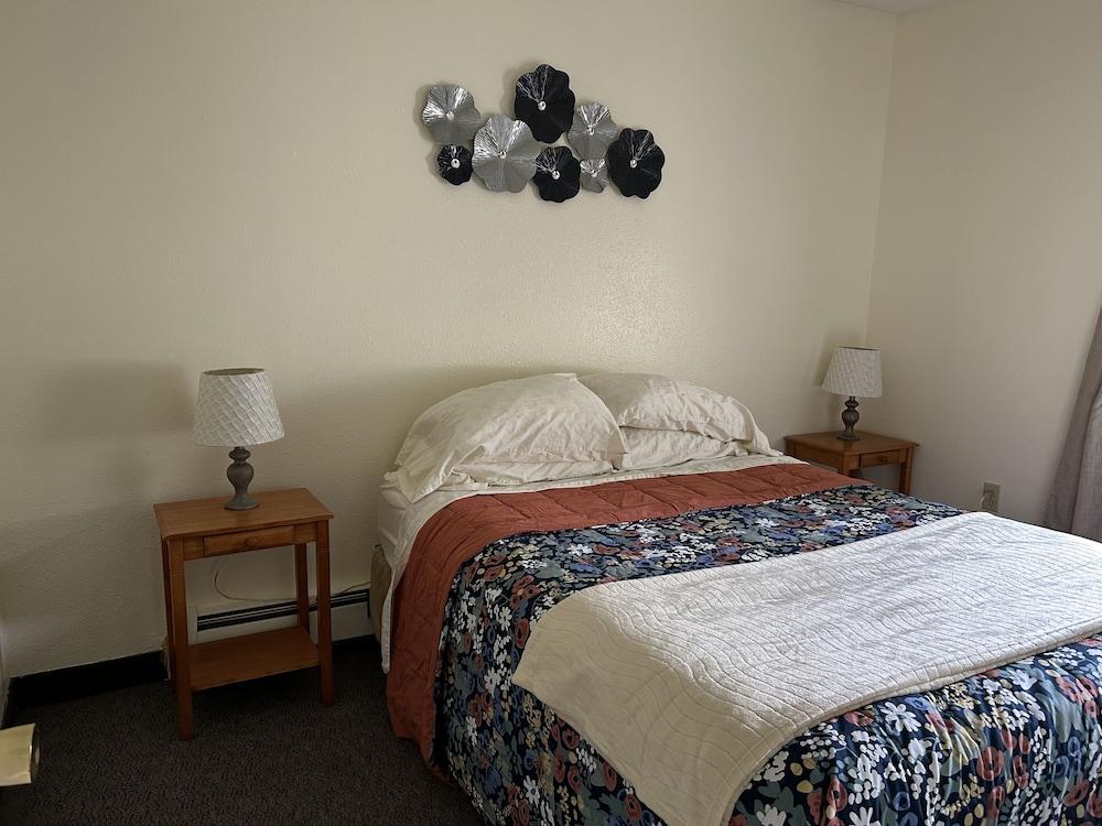 Bird Creek Motel photo 4