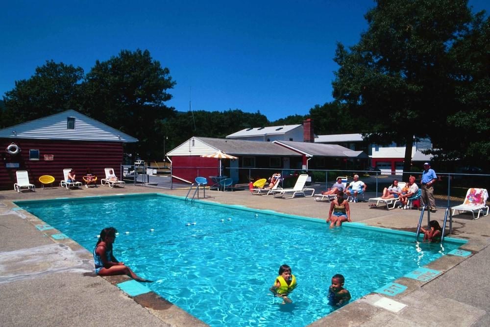 Red Ranch Motel photo 85