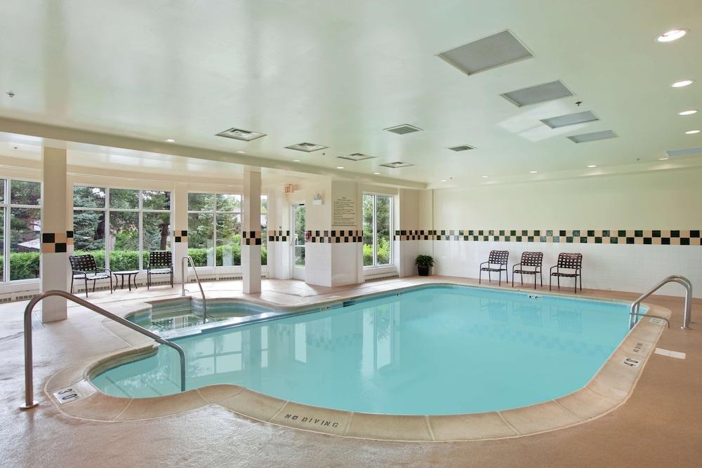 Hilton Garden Inn Chicago / Oak Brook photo 18