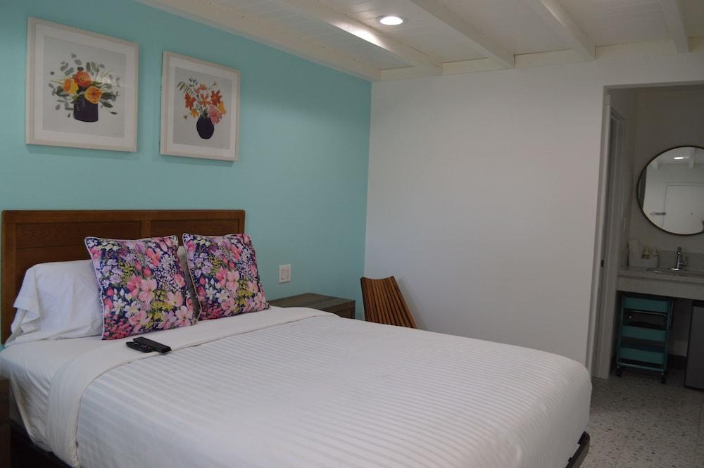 Calafia Inn photo 26