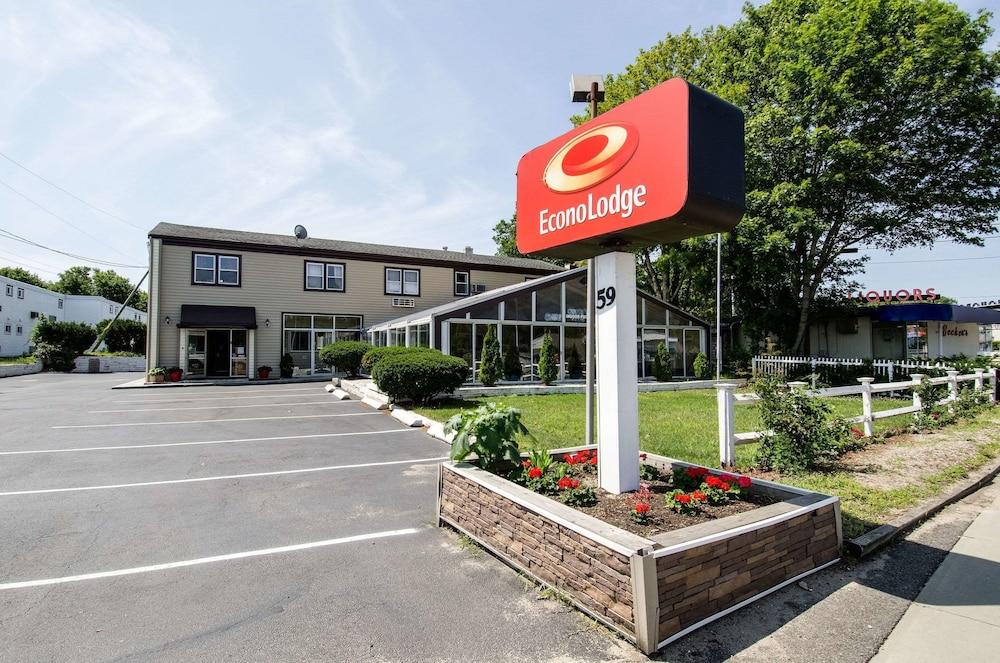 Econo Lodge West Yarmouth on Cape Cod photo 8