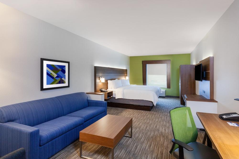 Holiday Inn Express Hotel & Suites PORT ARTHUR by IHG photo 7