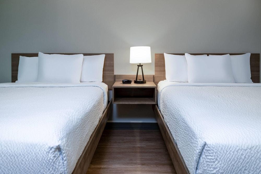 Echo Suites Extended Stay by Wyndham Atlanta-Conyers photo 29