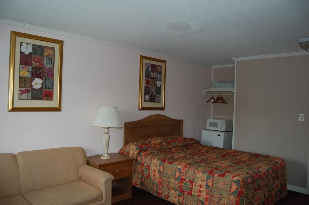 Sea Breeze Inn photo 4