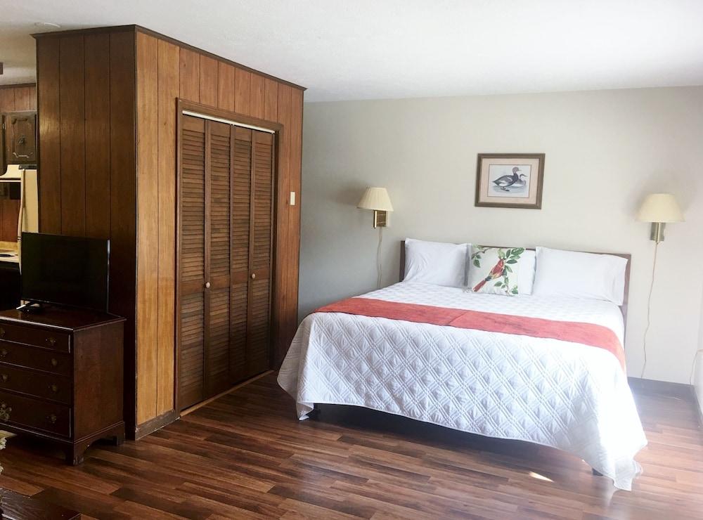 Meadowlark Motel with Restaurant & Bar photo 7