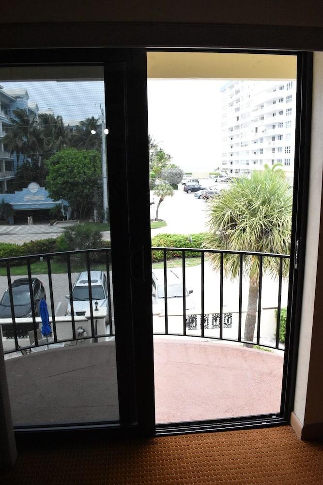 Oceans 735 photo 6