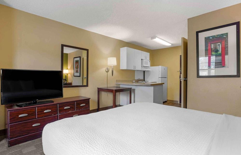 Extended Stay America Suites Houston Med Ctr Greenway Plaza photo 9