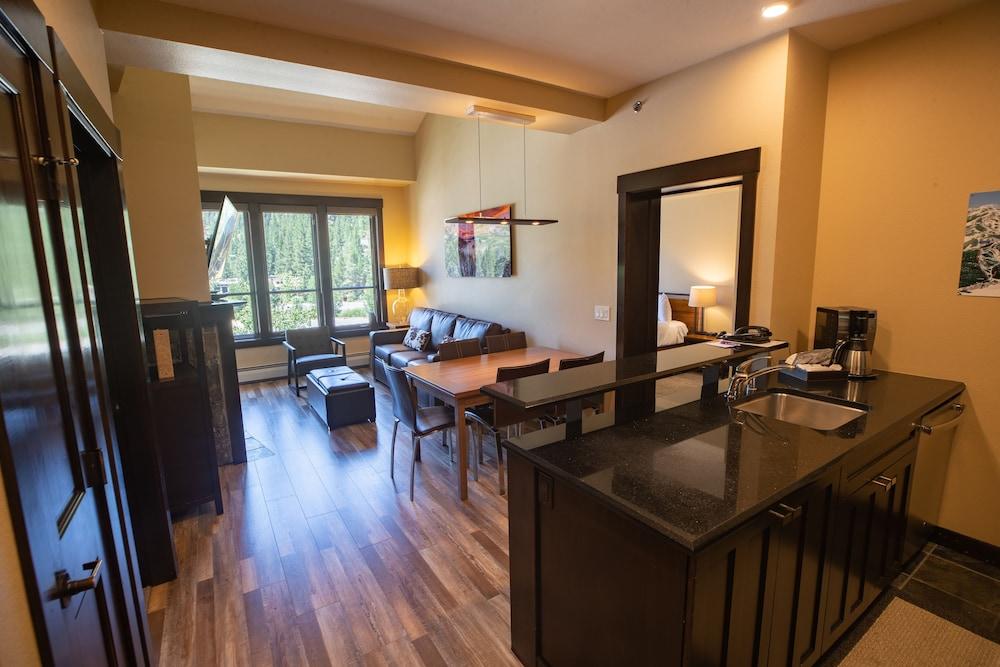 The Village at Palisades Tahoe photo 76