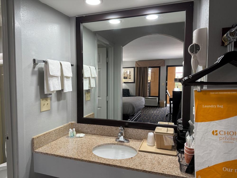 Quality Inn Indianola photo 39