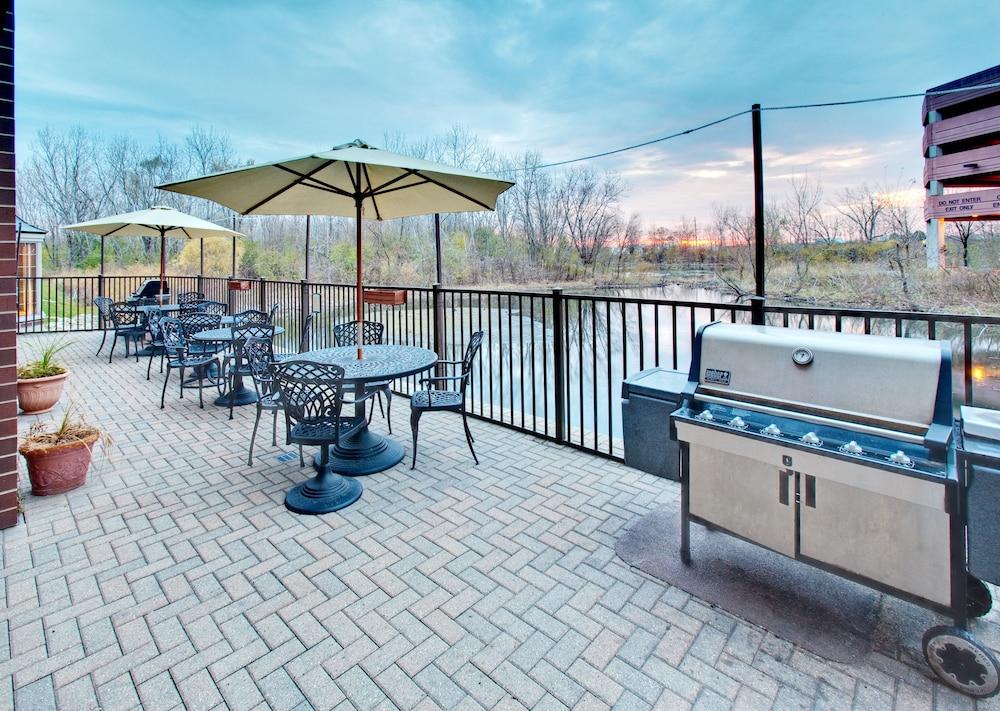 Staybridge Suites Chicago-Oakbrook Terrace by IHG photo 22