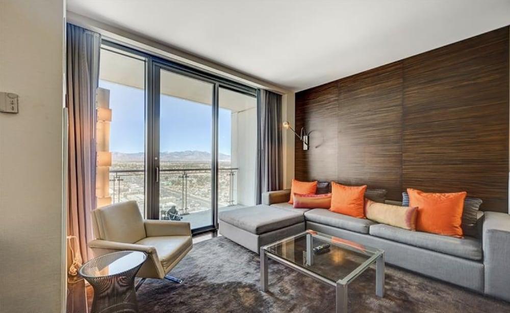 Palms Place Vacation Suites Collection photo 49