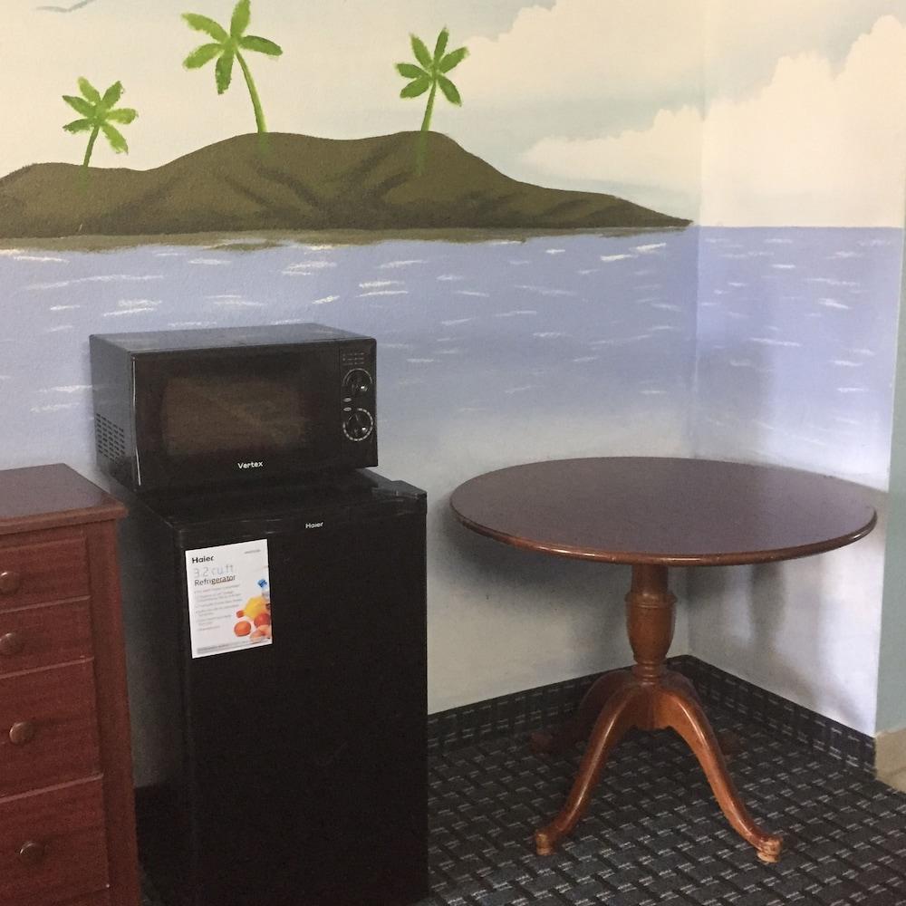 Guest Inn & Suites photo 12