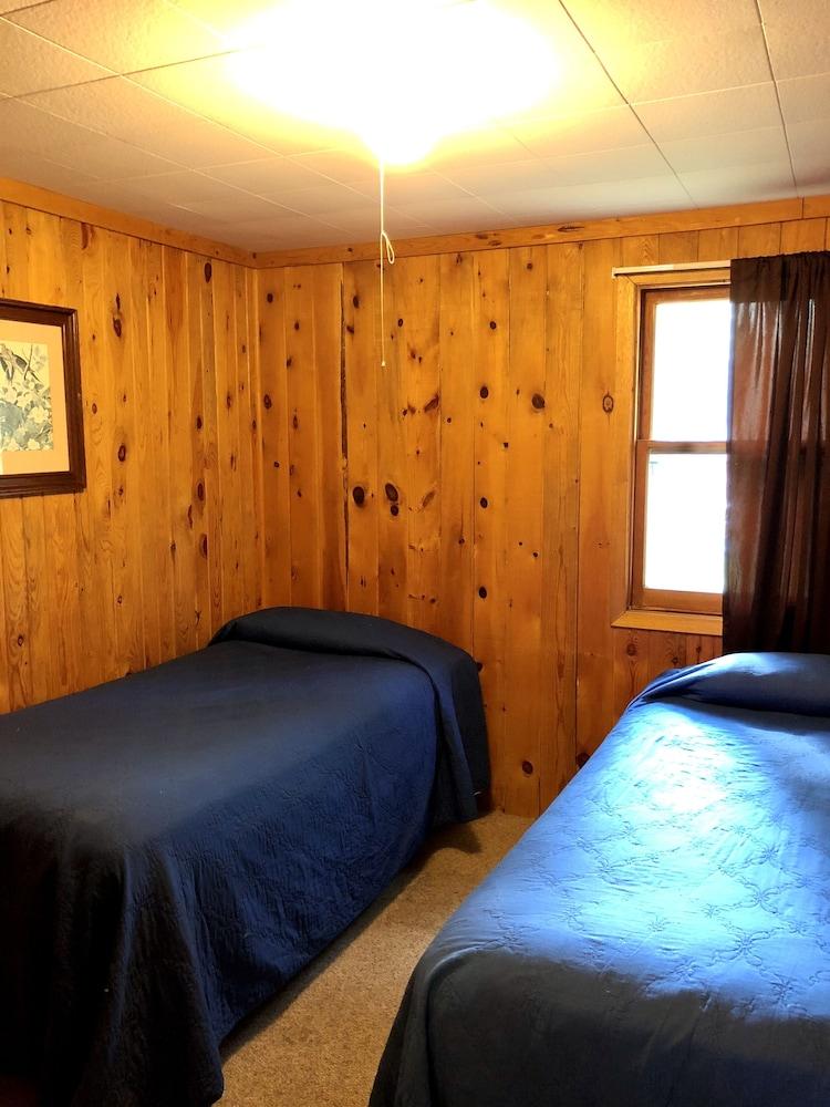 Sportsman's Lodge photo 5
