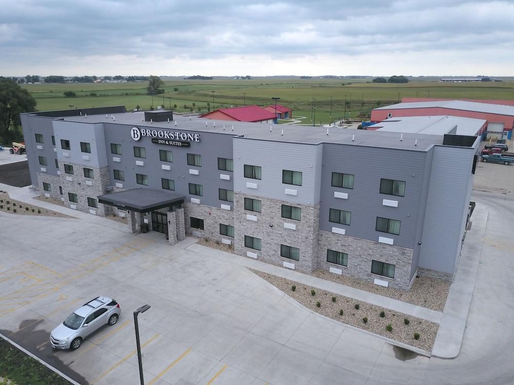 Brookstone Fort Dodge photo 26