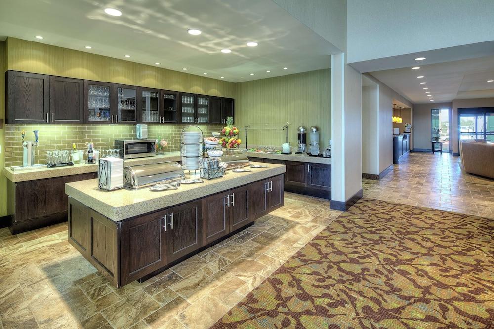 Homewood Suites Victoria, TX photo 35