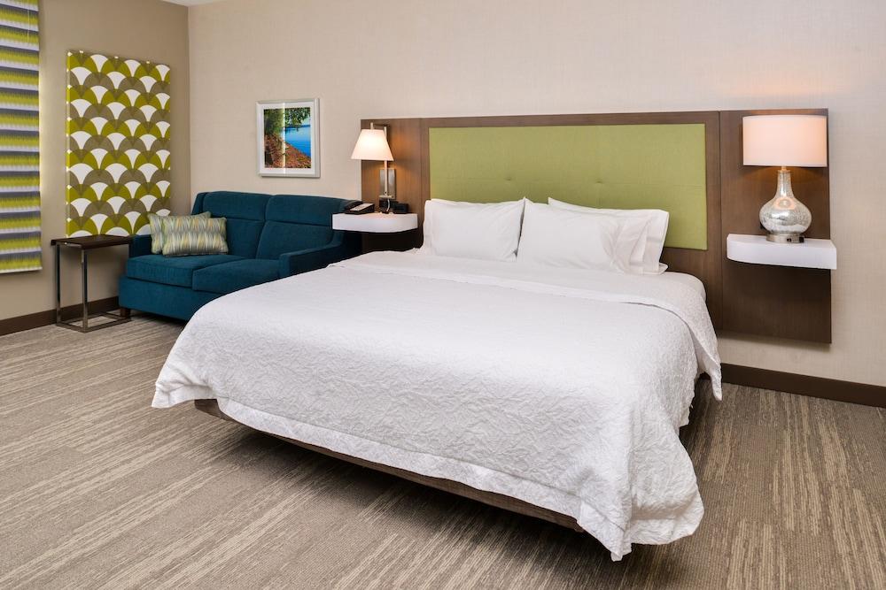 Hampton Inn Omaha Airport photo 10