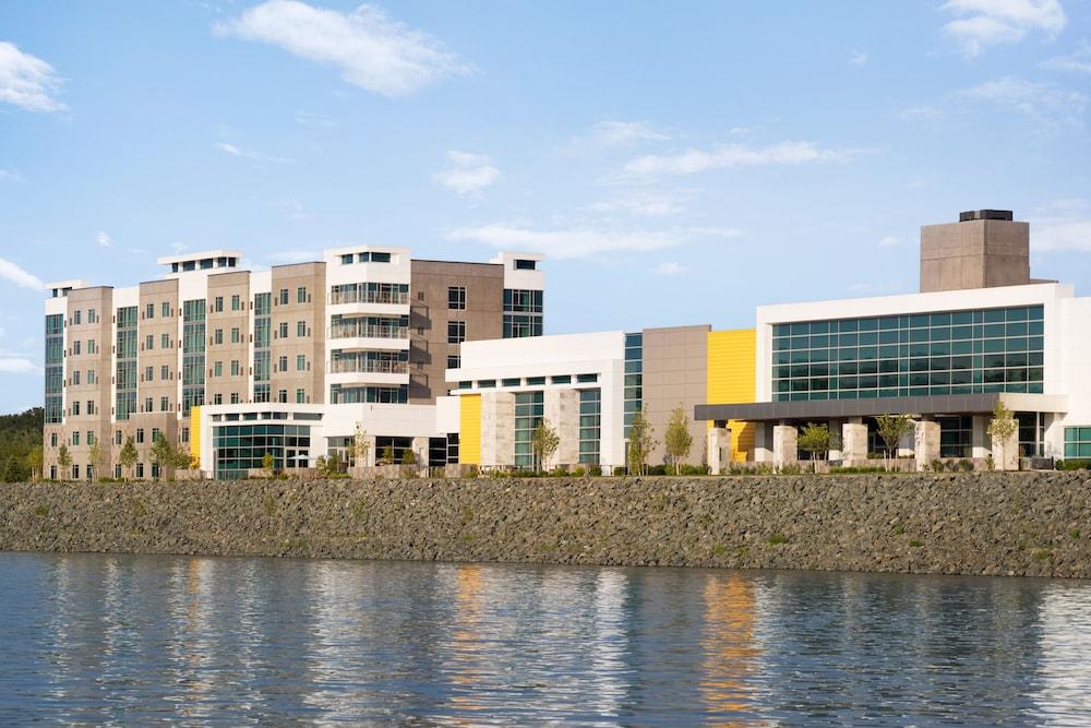 The Landing Hotel at Rivers Casino & Resort photo 50