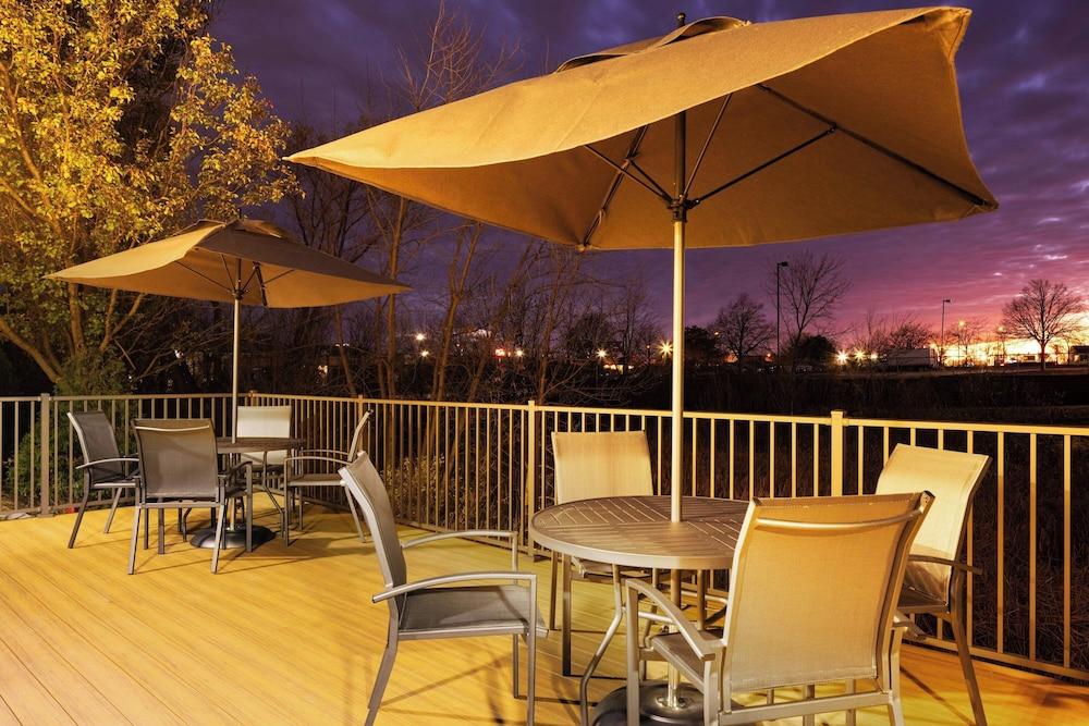 Fairfield Inn & Suites by Marriott Cedar Rapids North photo 30