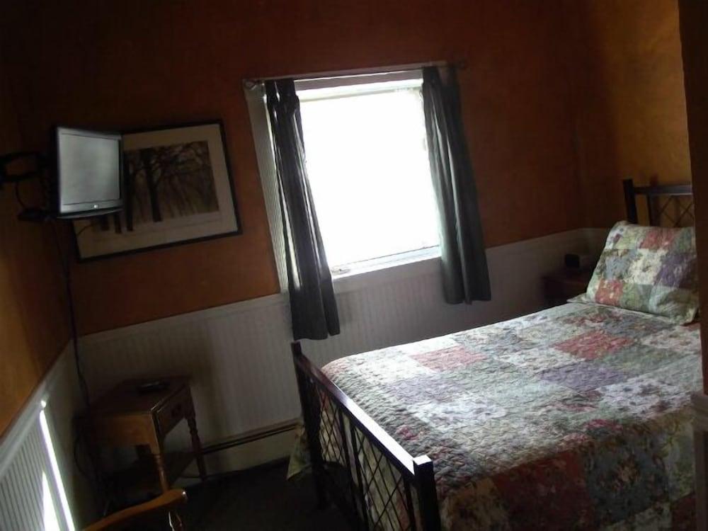 The Jay Village Inn photo 11