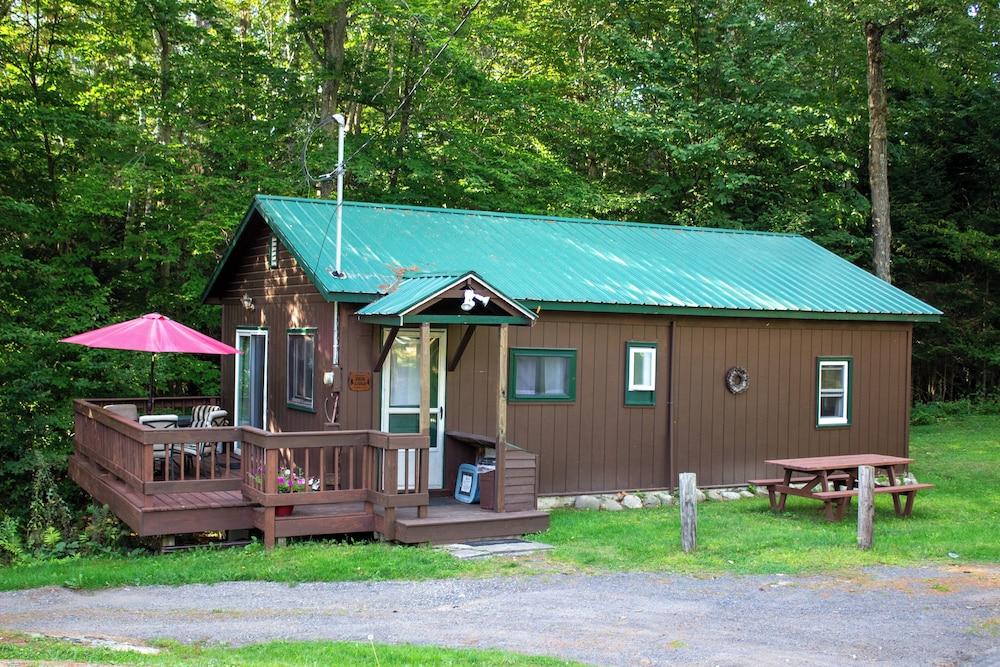 Paddler's Rest Lakeside Cabins and Hotel photo 6