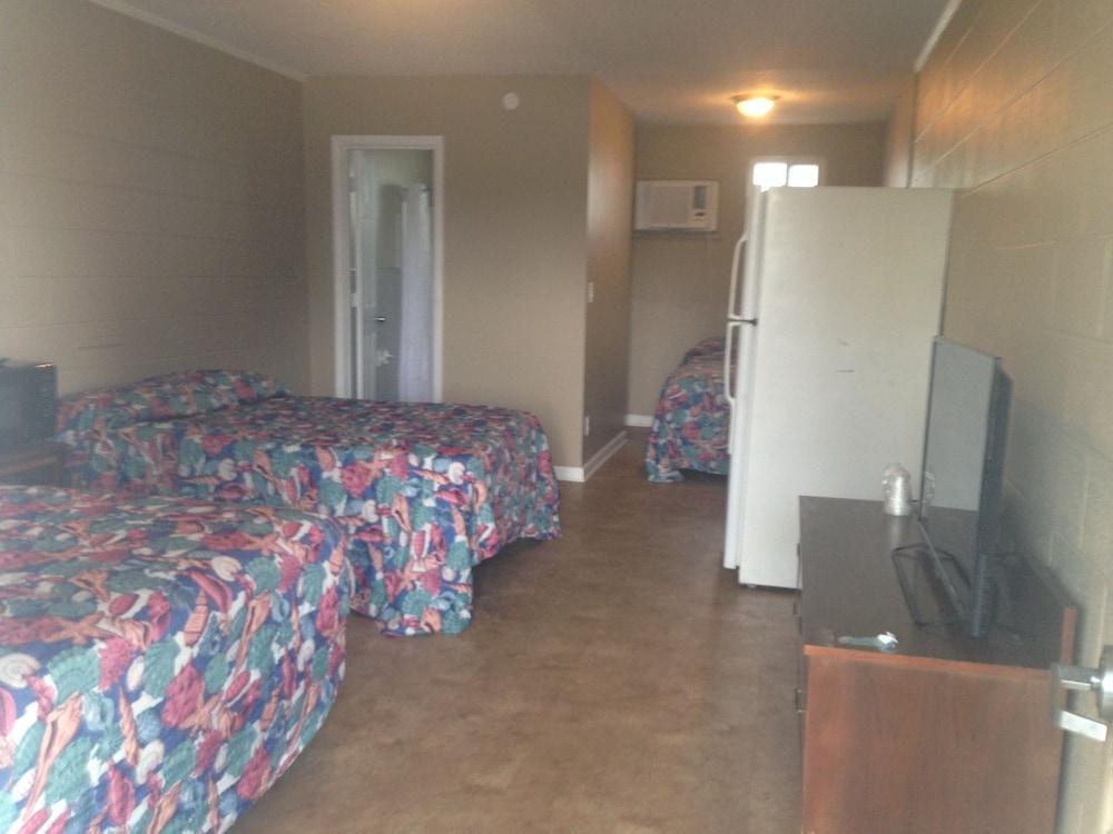Oasis Motel photo 6