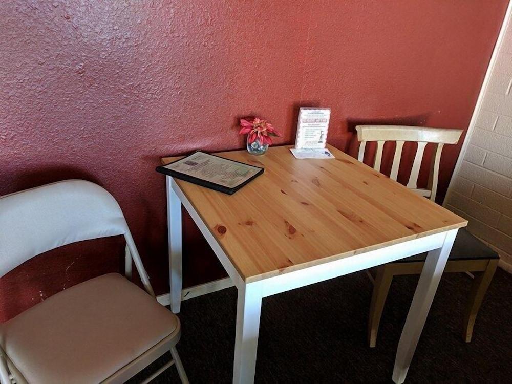 Grand Canyon Caverns Inn photo 13