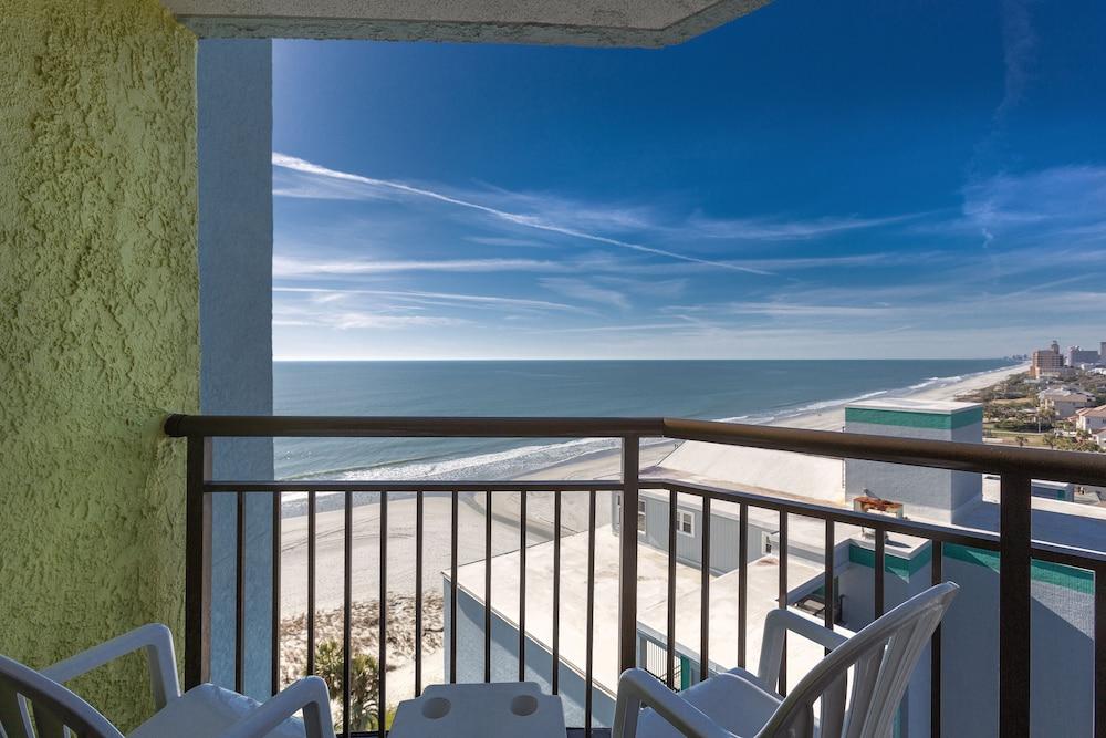 Monterey Bay Suites photo 35